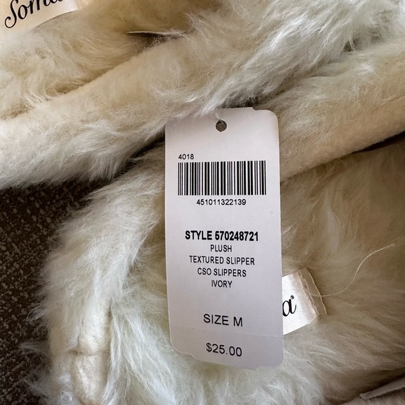 Soma Cream Sliopers faux fur knitted size 7/8 medium - Picture 5 of 6